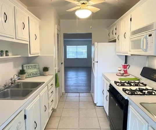 $1,700 | 9950 62nd Avenue North, Unit 106, St. Petersburg, FL 33708