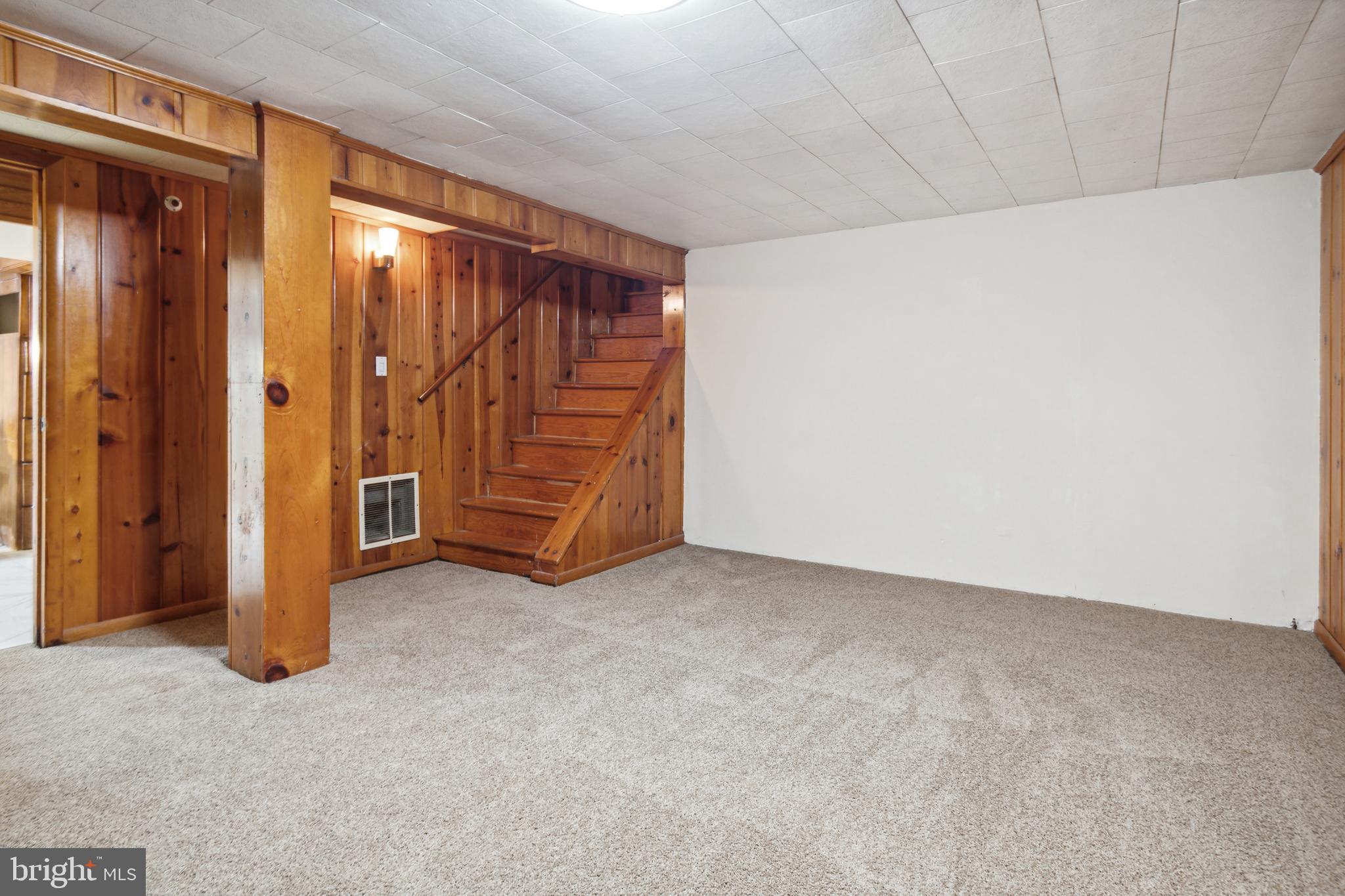 9920 Cottrell Terrace Silver Spring, MD 20903 - Photo 21 of 35
Recreation room