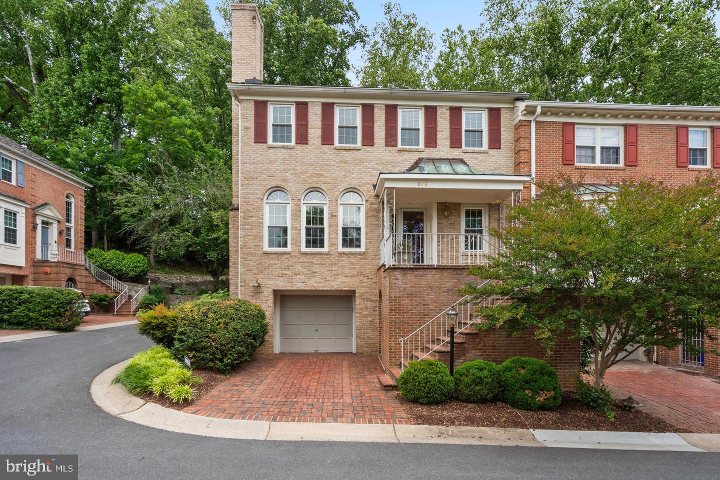 8015 Quarry Ridge Way Bethesda, MD 20817 - Photo 4 of 65 Gallery Image 4