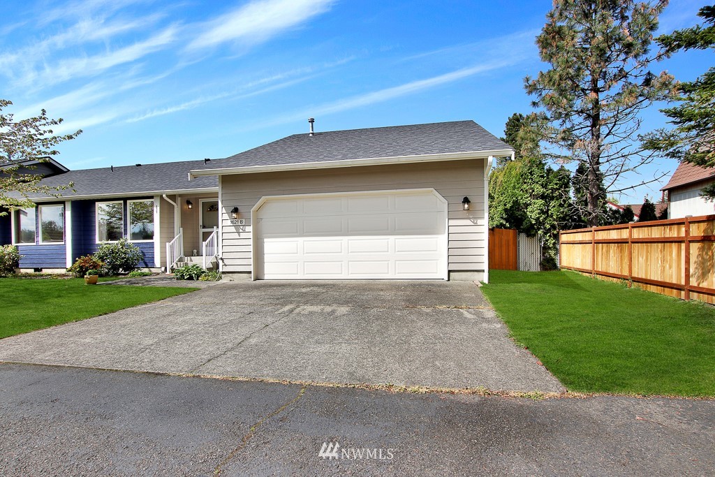 1621 Collins Road, Unit B Buckley, WA 98321 - Photo 3 of 27