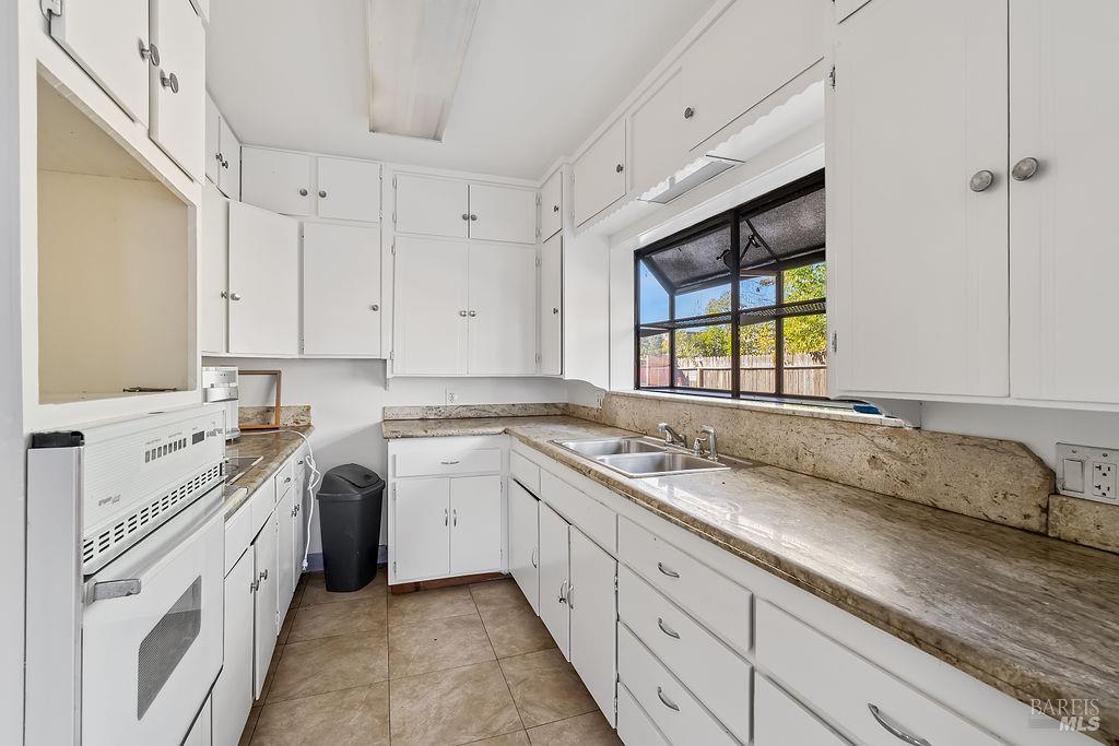 2050 Marlow Road Santa Rosa, CA 95403 - Photo 10 of 48