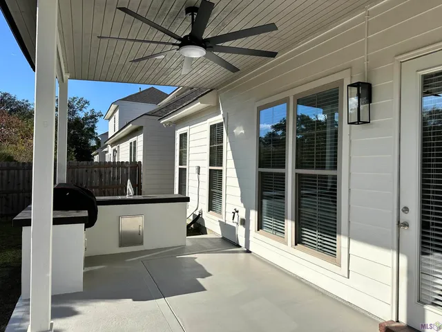 $2,400 | 15530 Fieldside Avenue, Baton Rouge, LA 70816