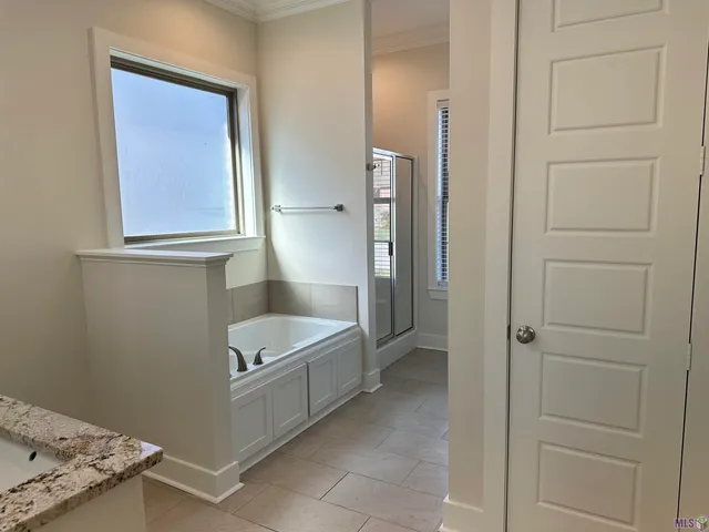 $2,400 | 15530 Fieldside Avenue, Baton Rouge, LA 70816