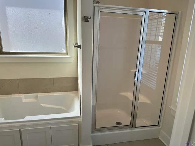 $2,400 | 15530 Fieldside Avenue, Baton Rouge, LA 70816