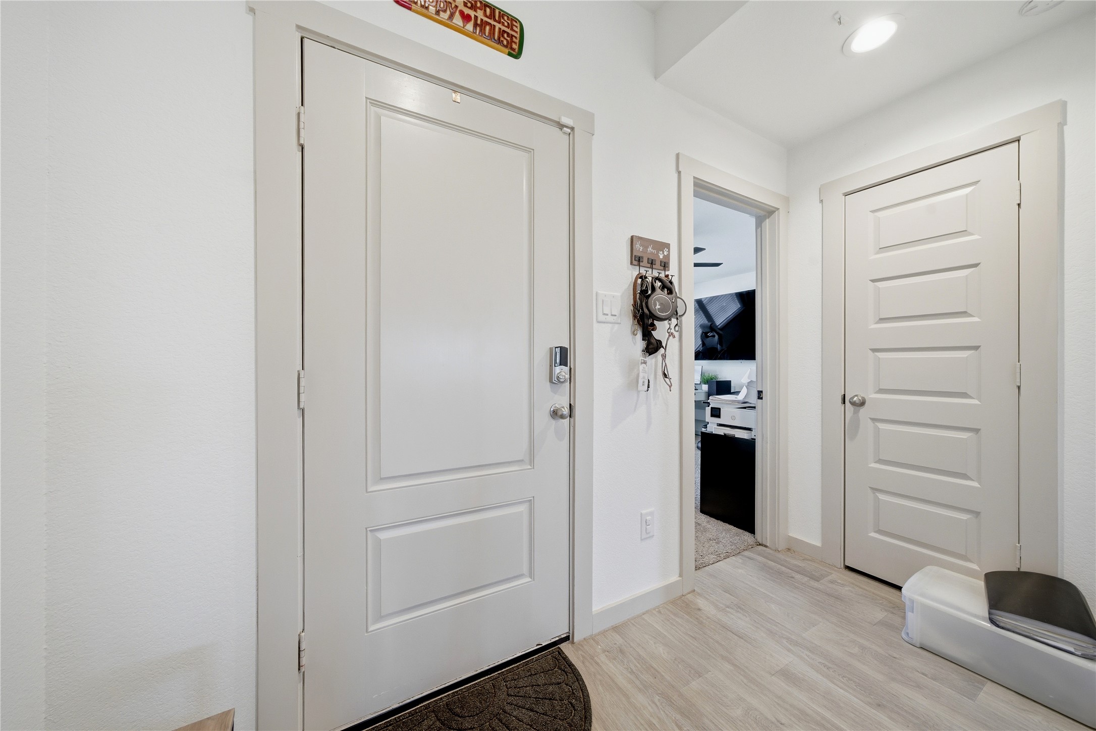 910 Betsy Hill Drive Rosharon, TX 77583 - Photo 4 of 28