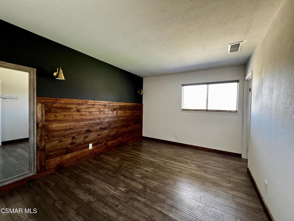 604 Hudspeth Street Simi Valley, CA 93065 - Photo 12 of 31