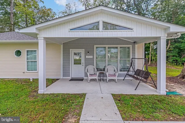 $389,990 | 37155 East Whitetail Drive, Selbyville, DE 19975