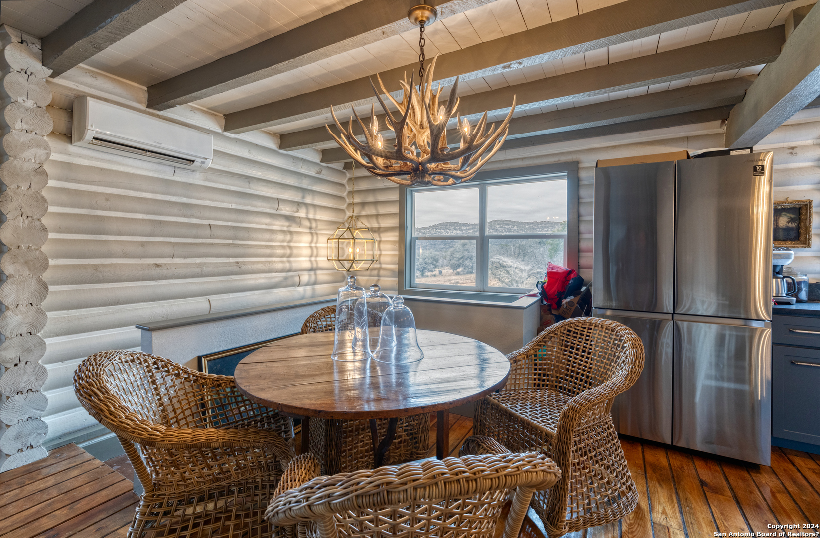 254 North Fork Bonner Road Leakey, TX 78873 - Photo 10 of 47 a table and chairs in a patio