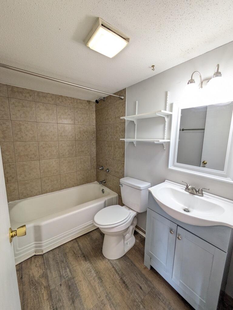 101 3rd Street Bangor, ME 04401 - Photo 5 of 50 PXL_20251003_174210396