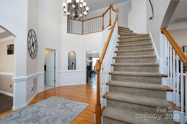 a view of entryway and hall