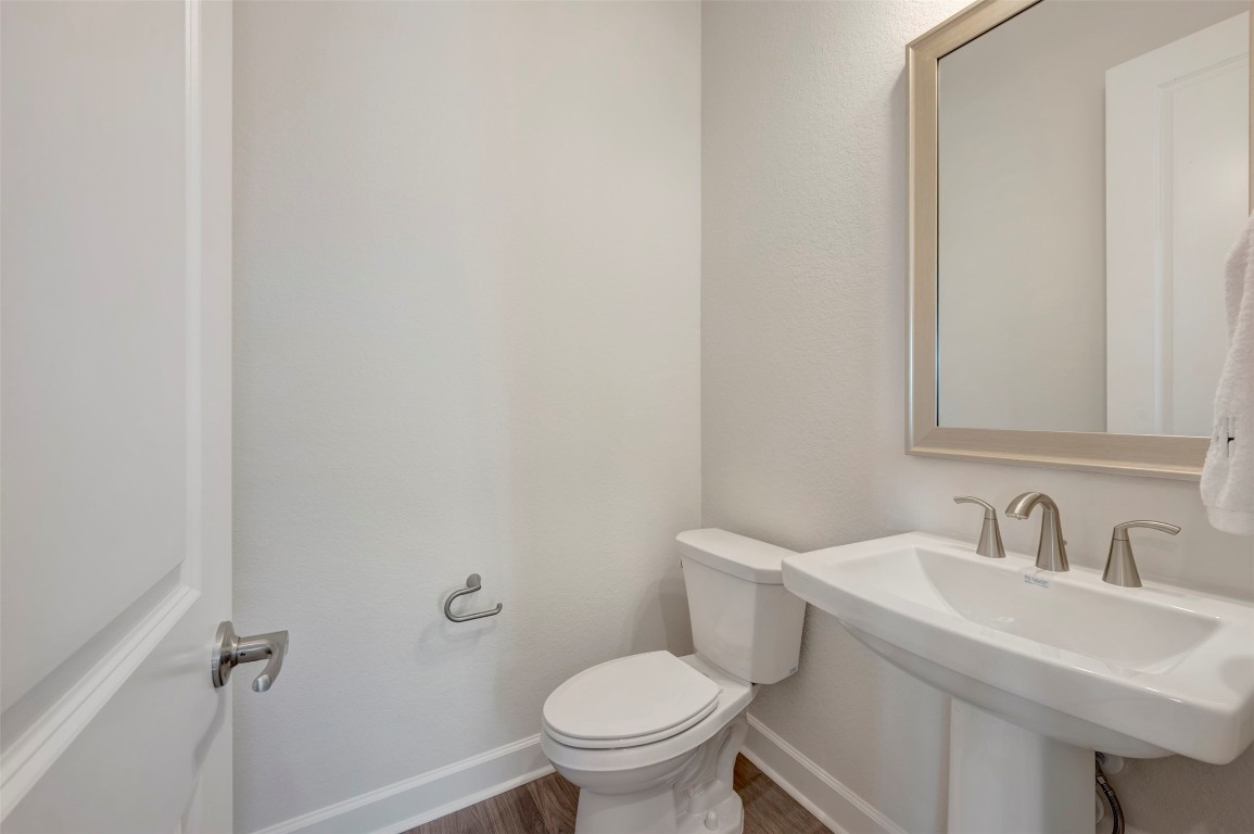 1728 Howler Way Montgomery, TX 77316 - Photo 15 of 42 Powder bath