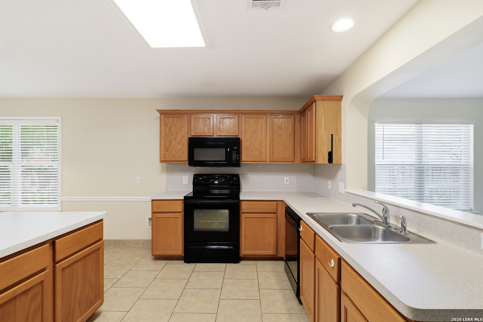 9324 Cedar Point Helotes, TX 78023 - Photo 8 of 32