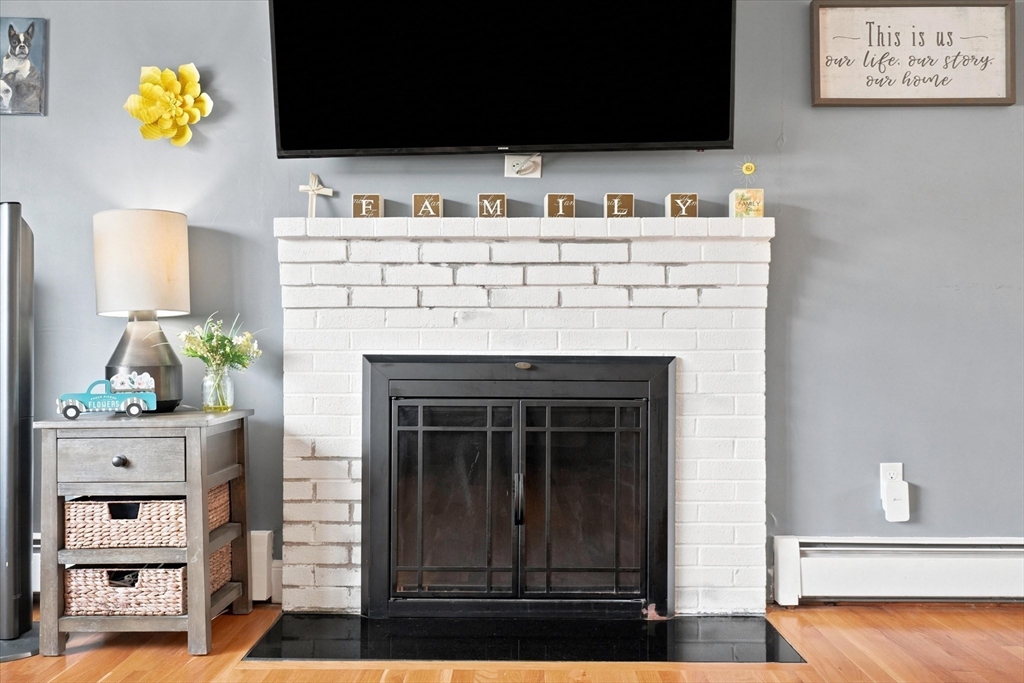 52 Oak Ridge Circle Lynn, MA 01904 - Photo 5 of 42