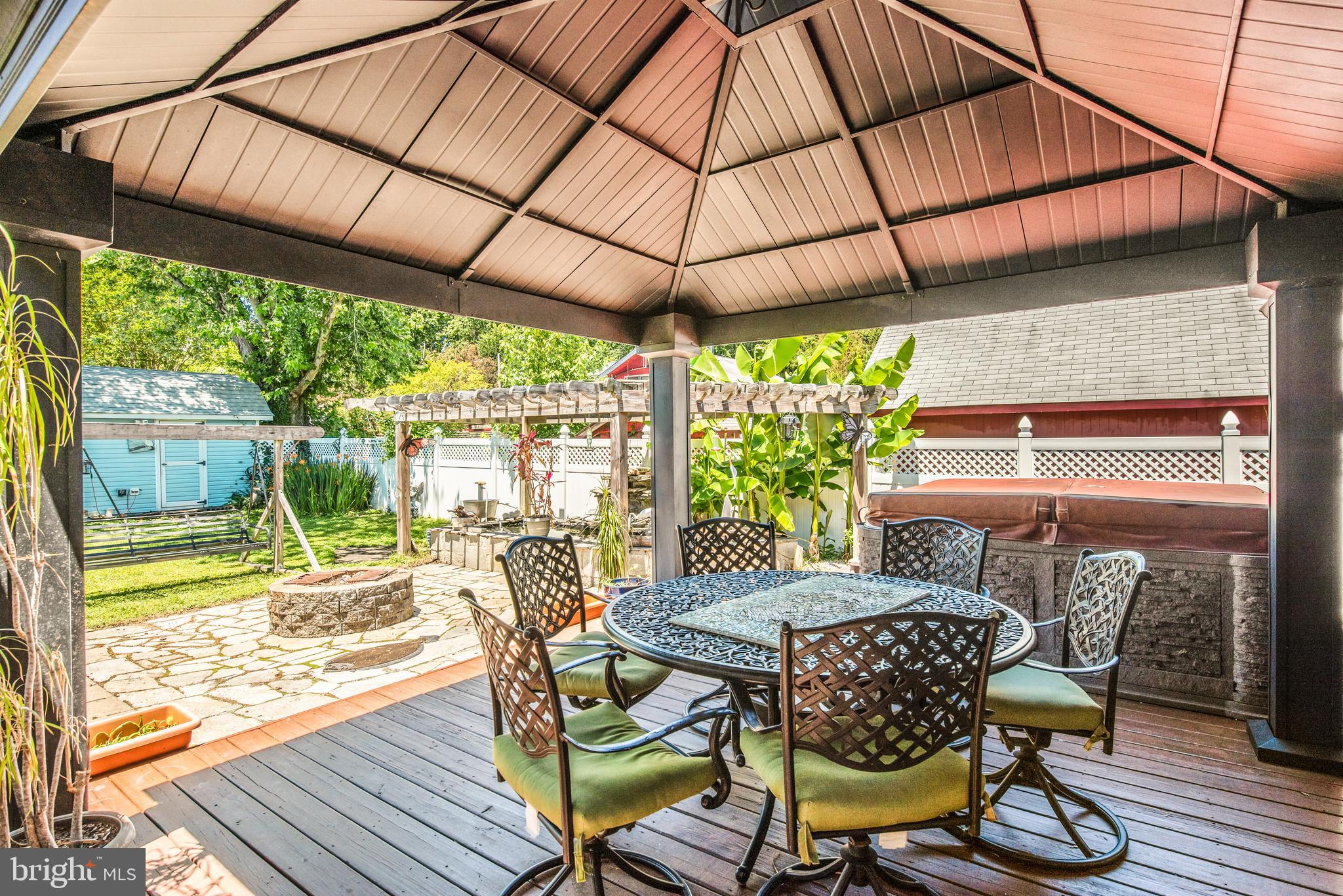 2842 Ridge Road Huntingtown, MD 20639 - Photo 18 of 67 Deck area
