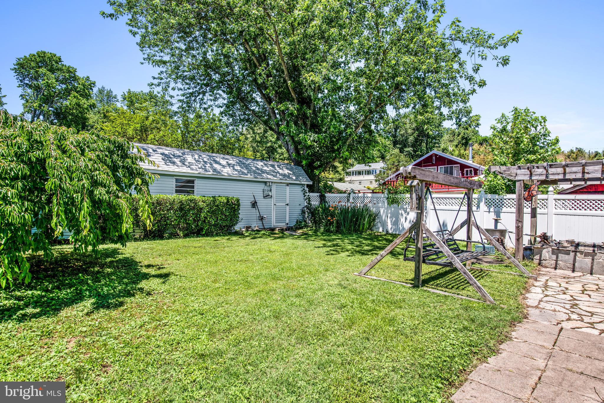 2842 Ridge Road Huntingtown, MD 20639 - Photo 23 of 67 side yard is fenced