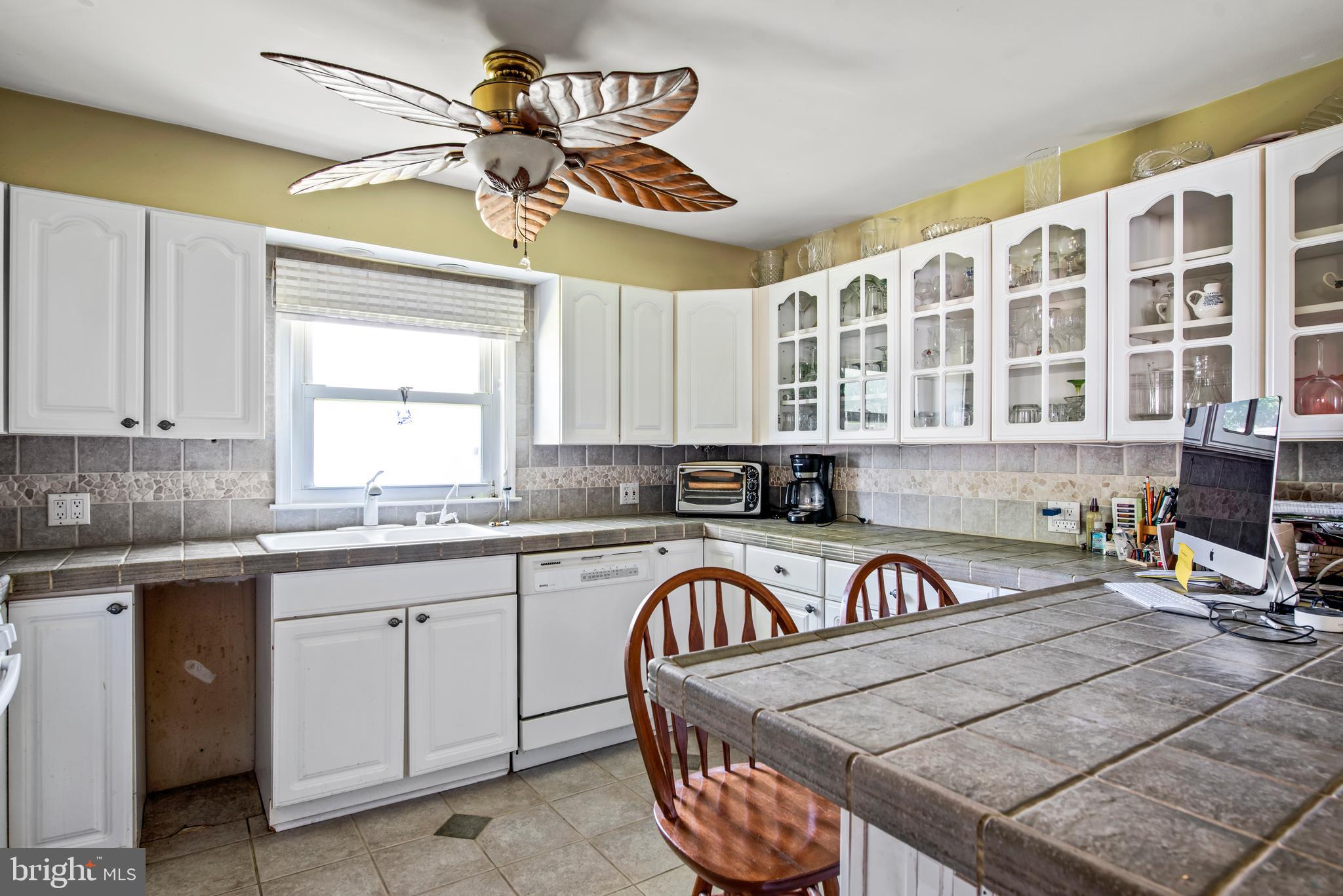 2842 Ridge Road Huntingtown, MD 20639 - Photo 28 of 67 kitchen