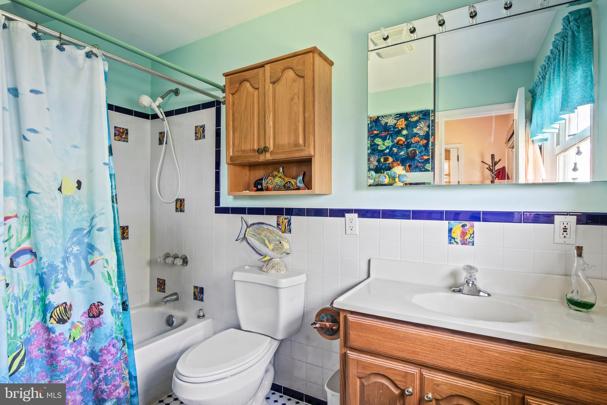 2842 Ridge Road Huntingtown, MD 20639 - Photo 47 of 67 2nd full hall bath