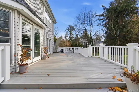 $1,500,000 | 22 Knott Drive, Glen Cove, NY 11542