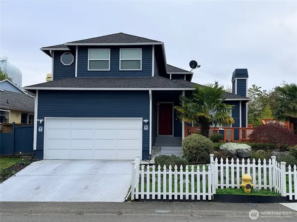 $3,600 | 27840 25th Drive South, Federal Way, WA 98003