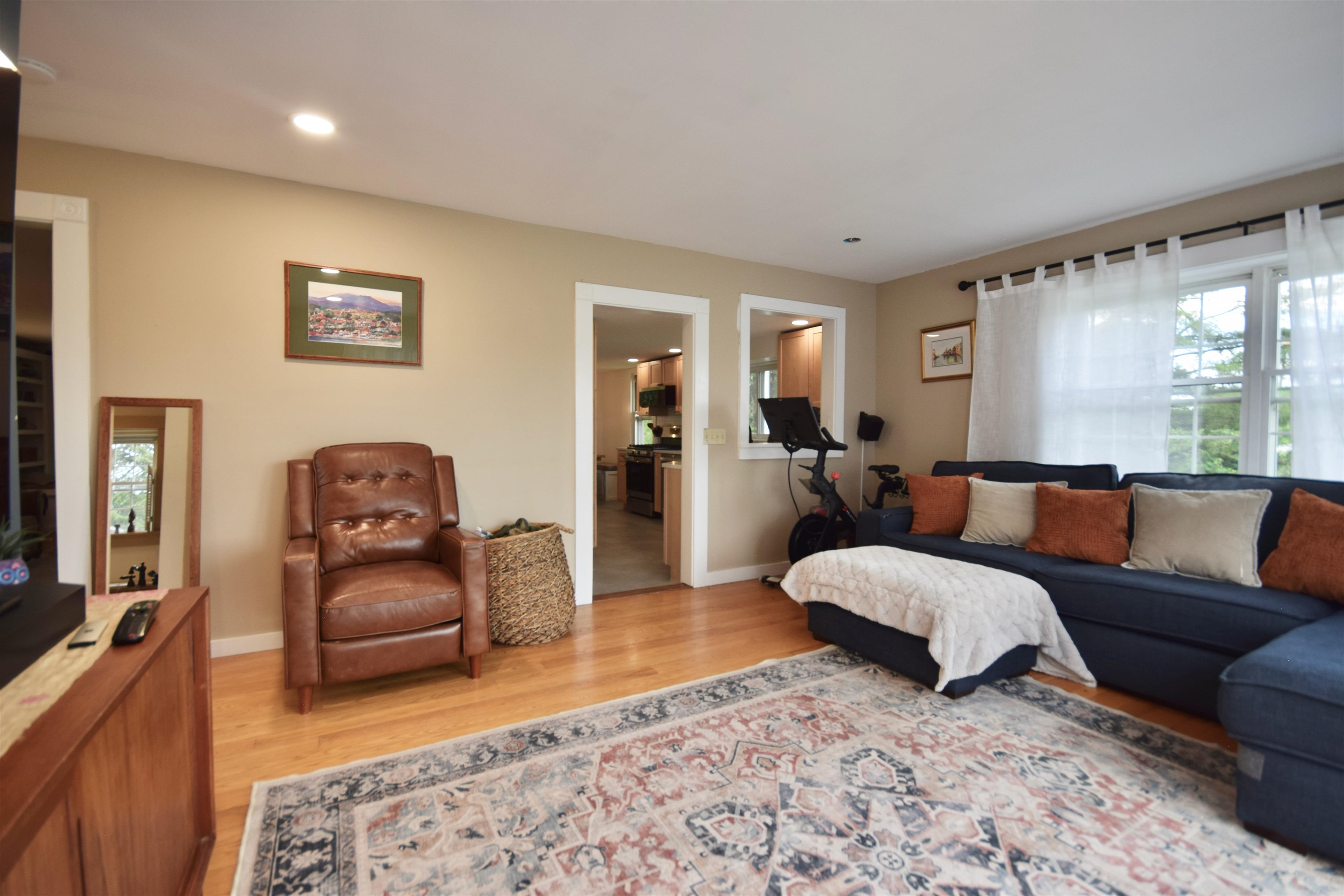 2835 Mountain View Road Williston, VT 05495 - Photo 12 of 30