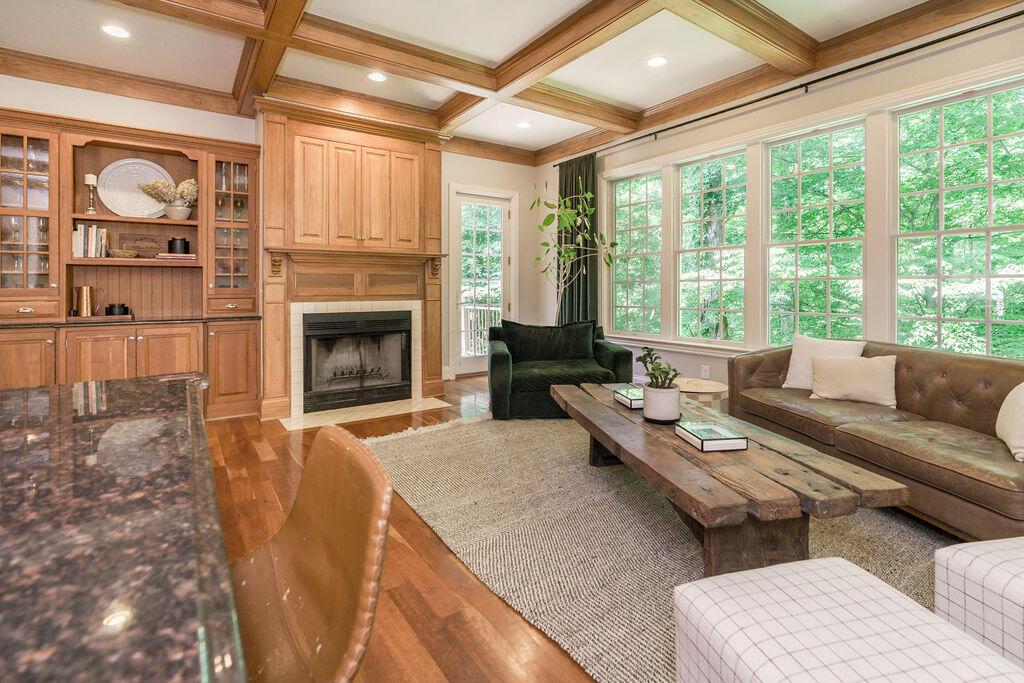 8382 Deep Run Powell, OH 43065 - Photo 25 of 92 Family Room