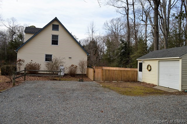 853 Lancelot Drive Reedville, VA 22539 - Photo 3 of 23 Side View