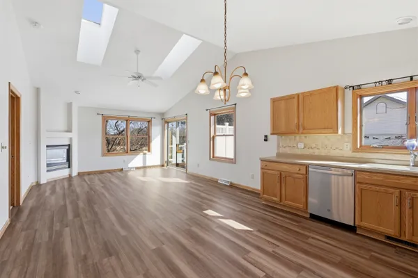 $290,000 | 802 Sunridge Drive, Unit B, Waupaca, WI 54981