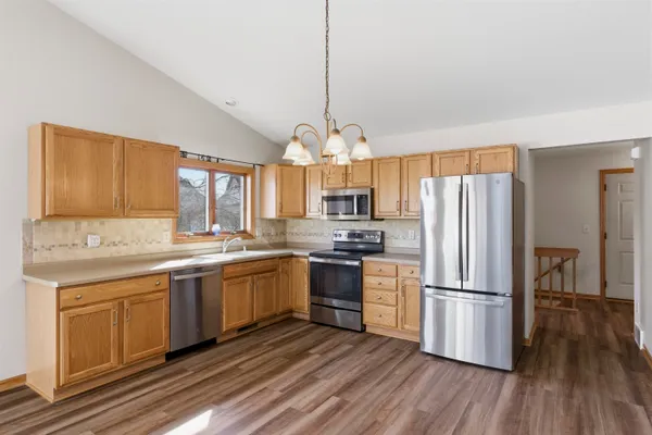 $290,000 | 802 Sunridge Drive, Unit B, Waupaca, WI 54981