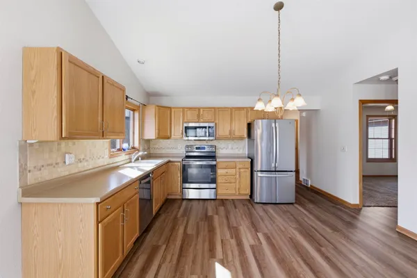 $290,000 | 802 Sunridge Drive, Unit B, Waupaca, WI 54981