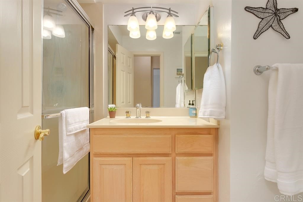 2687 Coventry Road Carlsbad, CA 92010 - Photo 14 of 26 Gallery Image 14