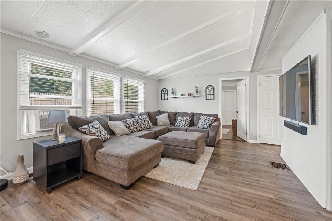 1310 Penfield Center Road Penfield, NY 14526 - Photo 5 of 29