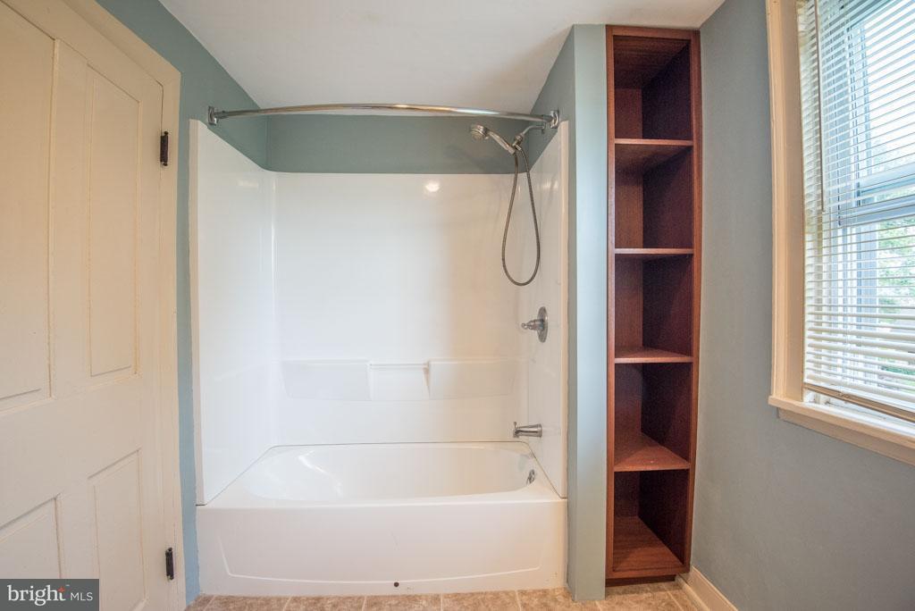 323 Camargo Road Quarryville, PA 17566 - Photo 18 of 40 Gallery Image 18