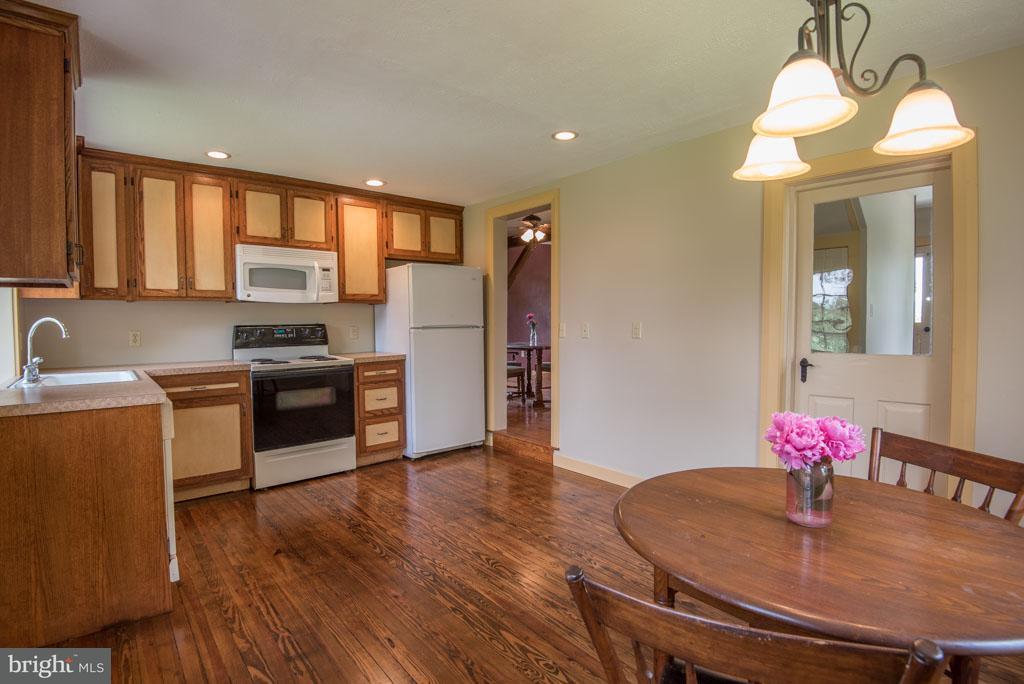 323 Camargo Road Quarryville, PA 17566 - Photo 8 of 40 Gallery Image 8