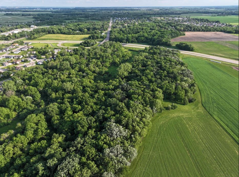 2300 Afton Road Janesville, WI 53548 - Photo 12 of 56