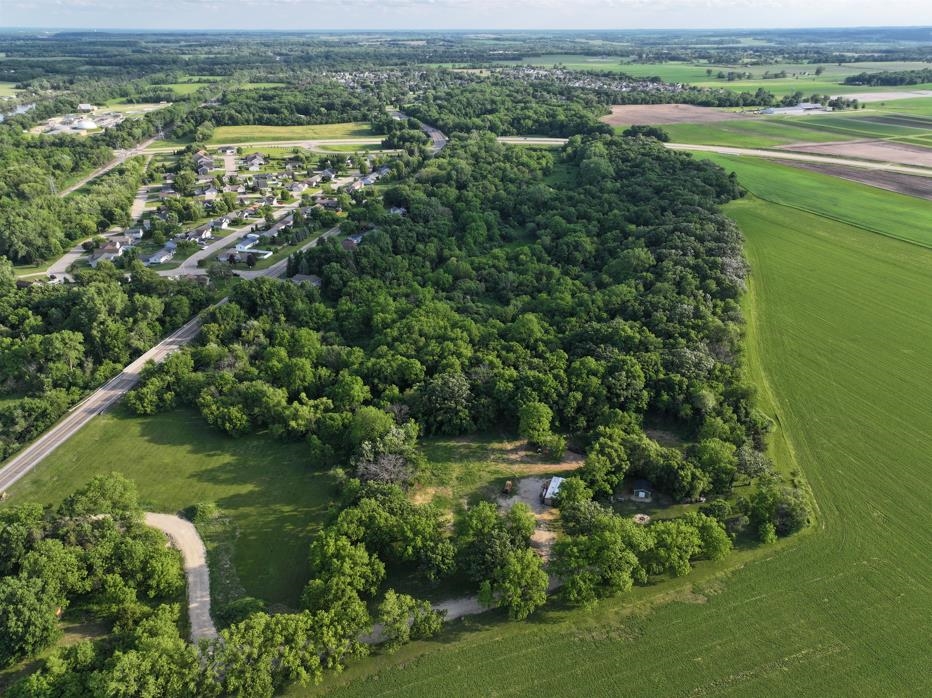 2300 Afton Road Janesville, WI 53548 - Photo 5 of 56