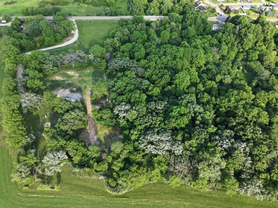 2300 Afton Road Janesville, WI 53548 - Photo 7 of 56