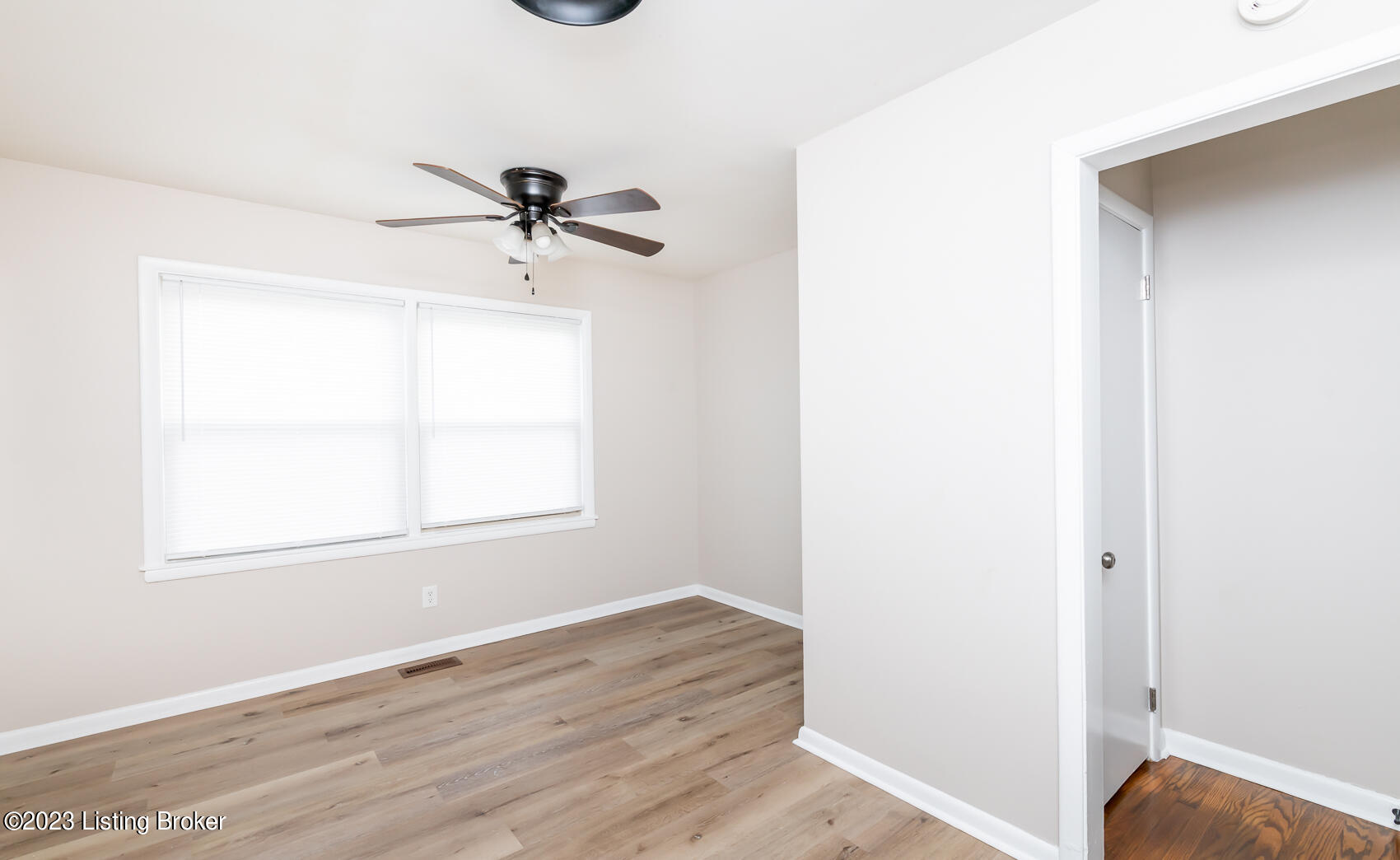 5310 Red Leaf Road Louisville, KY 40218 - Photo 16 of 28 Bedroom 1