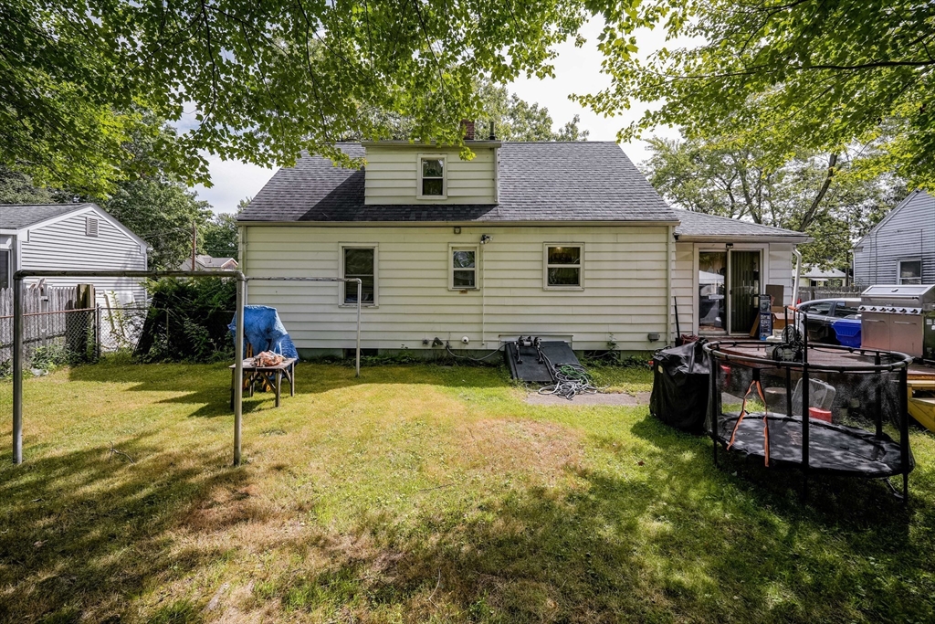 54 Bernard Street Springfield, MA 01109 - Photo 10 of 10