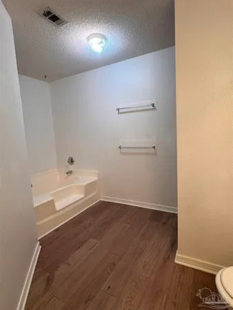 $2,295 | 4966 Berkeley Forest Boulevard, Gulf Breeze, FL 32563