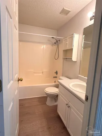 $2,295 | 4966 Berkeley Forest Boulevard, Gulf Breeze, FL 32563