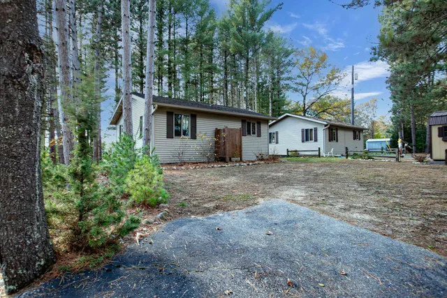 $299,000 | W5613 Aspen Road, Wild Rose, WI 54984