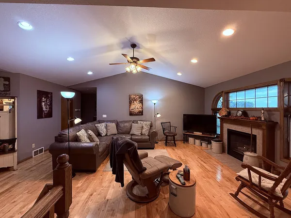 $419,500 | 1402 William Avenue, Montevideo, MN 56265