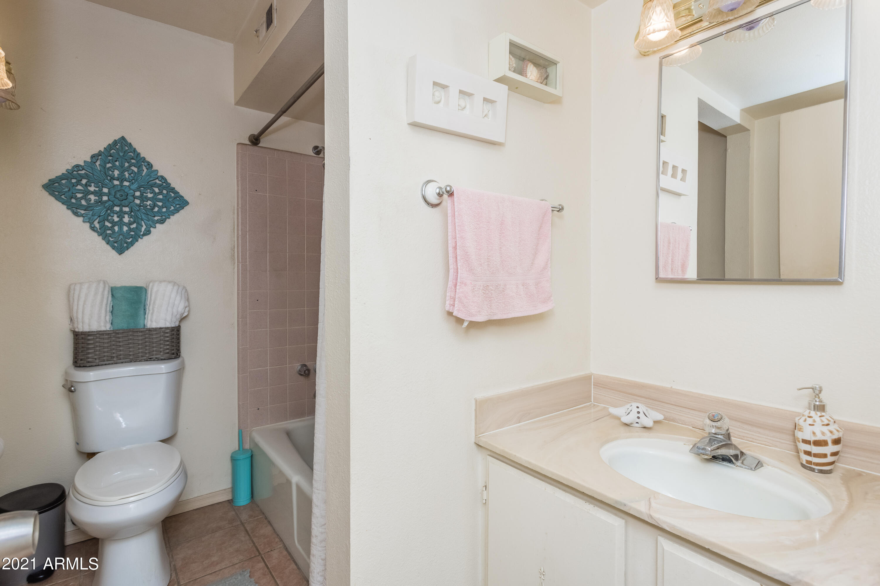 3327 North Tani Road Prescott Valley, AZ 86314 - Photo 18 of 26 019_Hall Bathroom