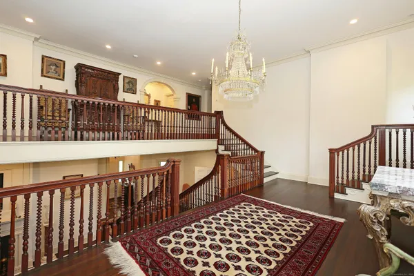 $3,895,000 | 27 Country Club Road, Ridgefield, CT 06877