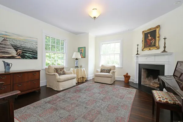 $3,895,000 | 27 Country Club Road, Ridgefield, CT 06877