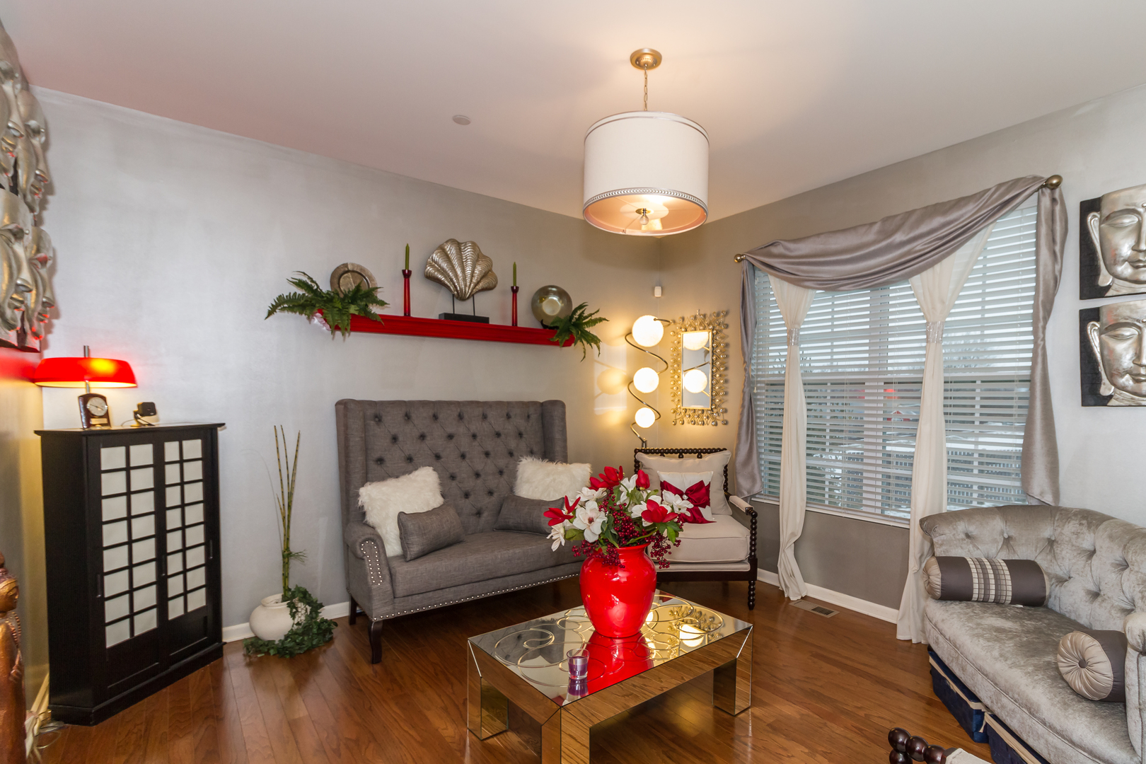 10344 Kerry Ridge Court Chicago Ridge, IL 60415 - Photo 3 of 27 a living room with furniture and a large window