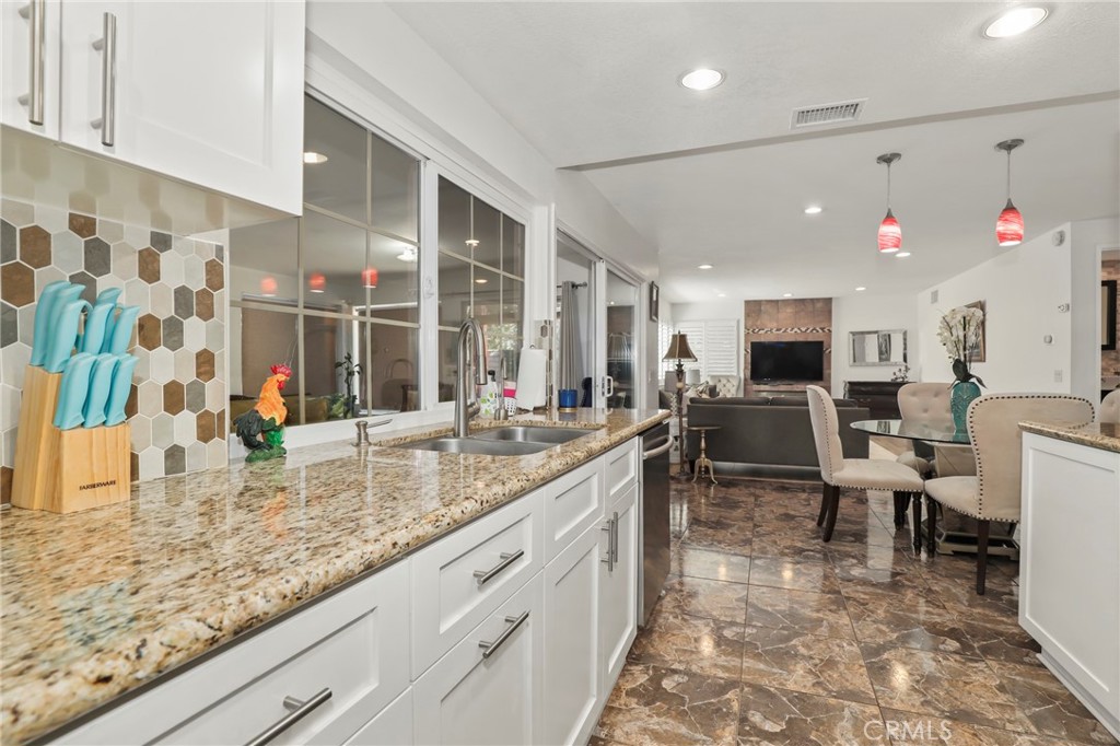 20604 Lemmer Street Chatsworth, CA 91311 - Photo 20 of 48 Gallery Image 20