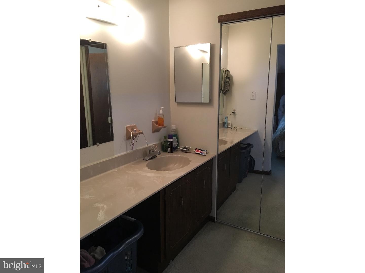 618 Harrison Street Riverside, NJ 08075 - Photo 14 of 24 Master Bathroom