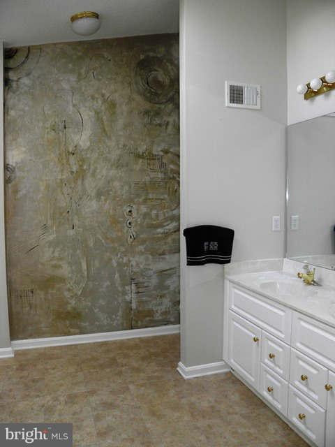 2357 Cold Meadow Way Silver Spring, MD 20906 - Photo 14 of 24 Bath (Master)