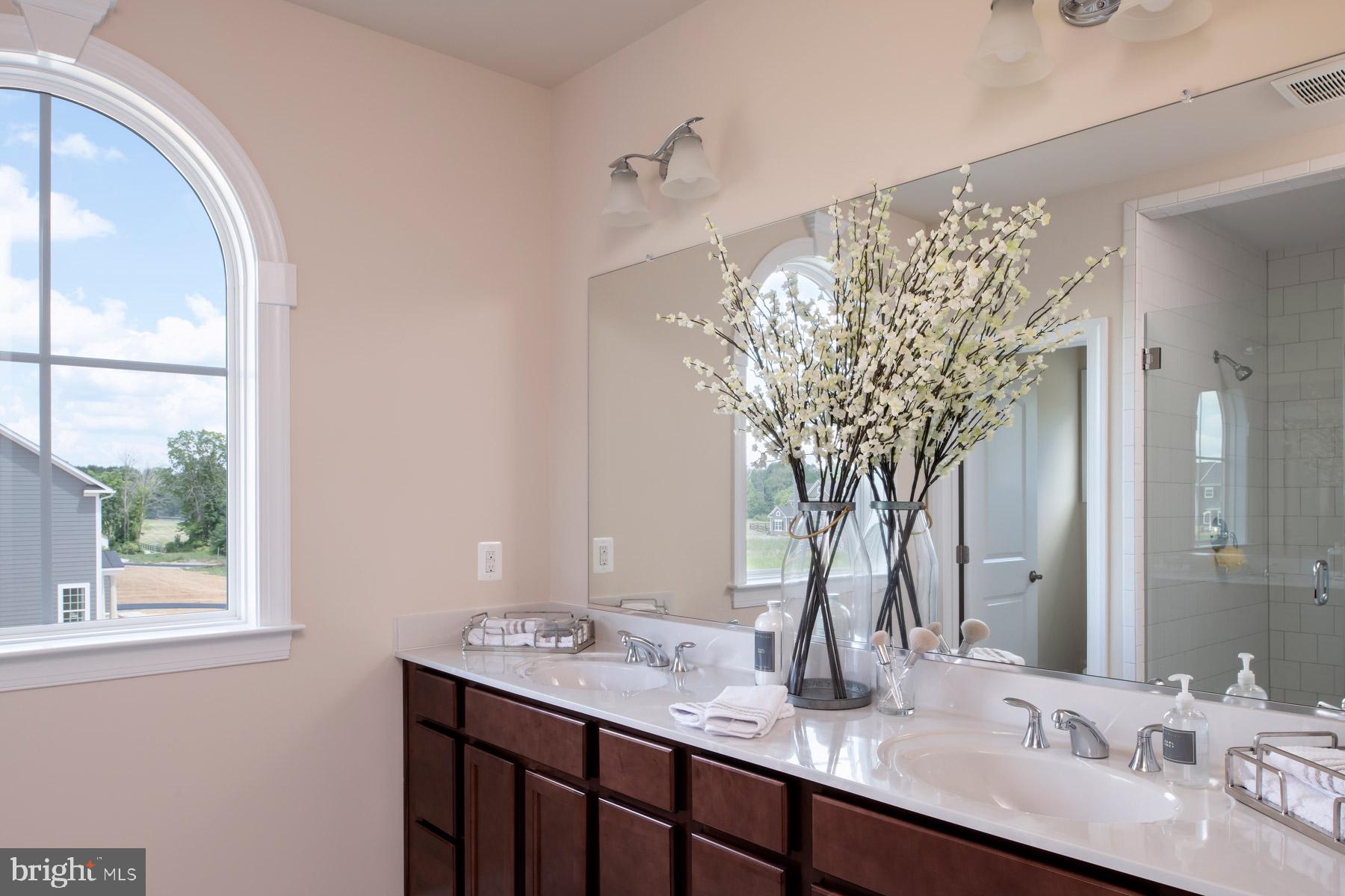 13135 Sagle Road Purcellville, VA 20132 - Photo 15 of 19 Optional features may be shown